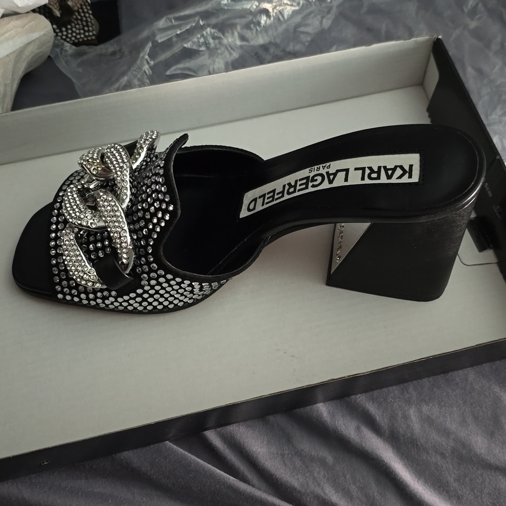 Karl Lagerfeld block mule